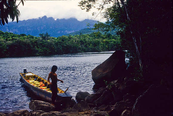 canaima dugout